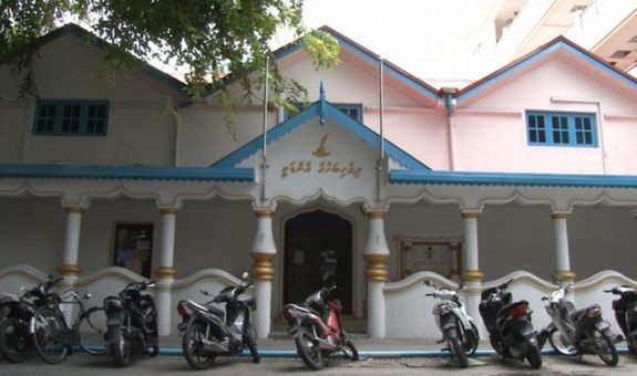 ދިވެހި ބަހުގެ އެކަޑަމީ - ފޮޓޯ: ޗެނަލް 13