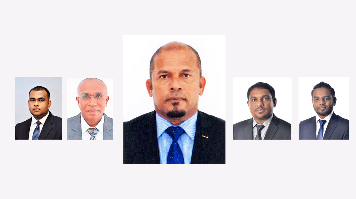 އިލެކްޝަންސް ކޮމިޝަނުގެ މެންބަރުން - ފޮޓޯ: އީސީ