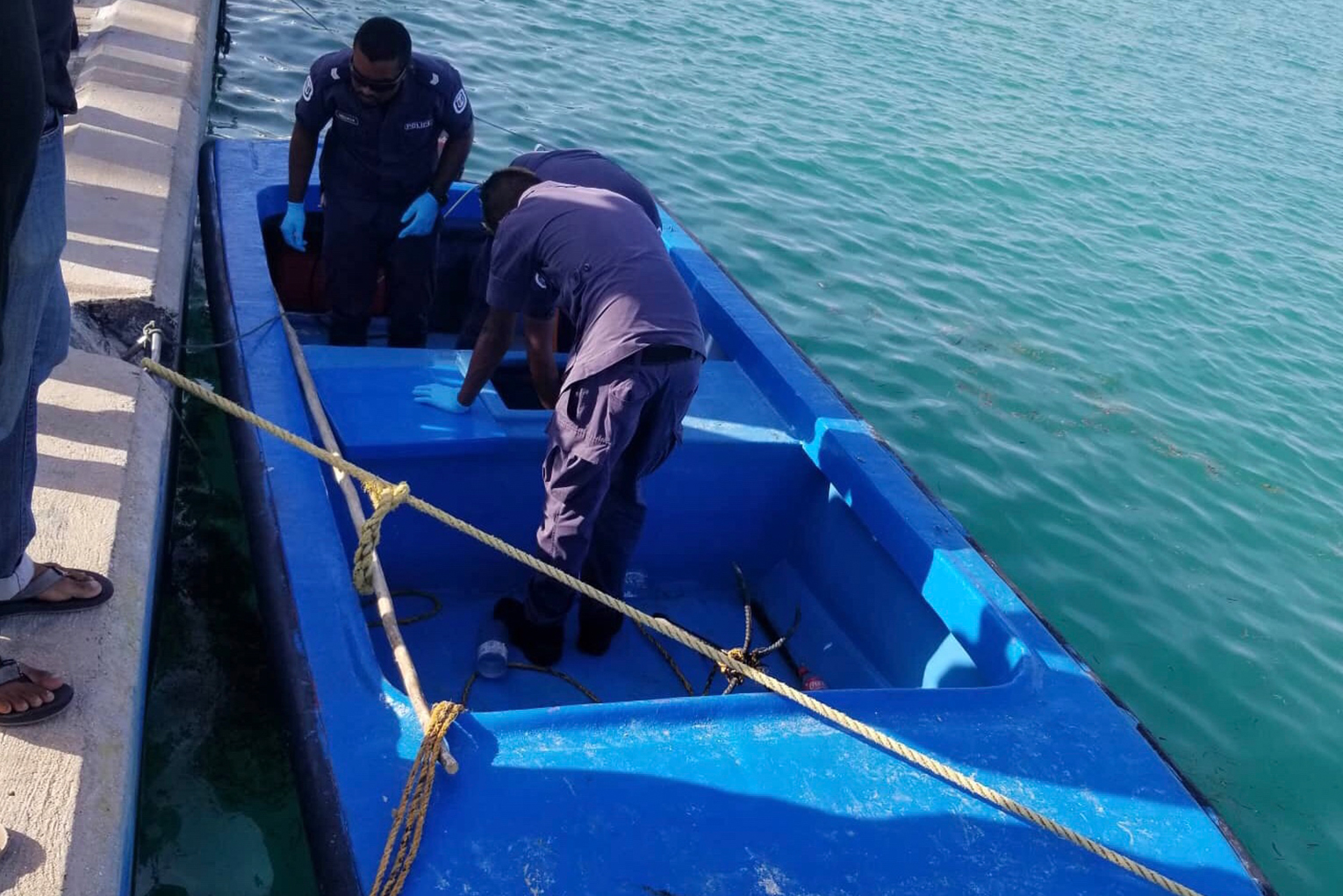 އޮޕަރޭޝަނެއްގައި ފުލުހުން އަތުލާފައިވާ ޑިންގީއެއް - ފައިލް ފޮޓޯ: ވަގުތު