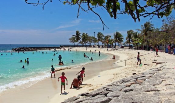 މާލޭ އާޓިފިޝަލް ބީޗް - ފޮޓޯ: ދަވިއުއިން.ކޮމް