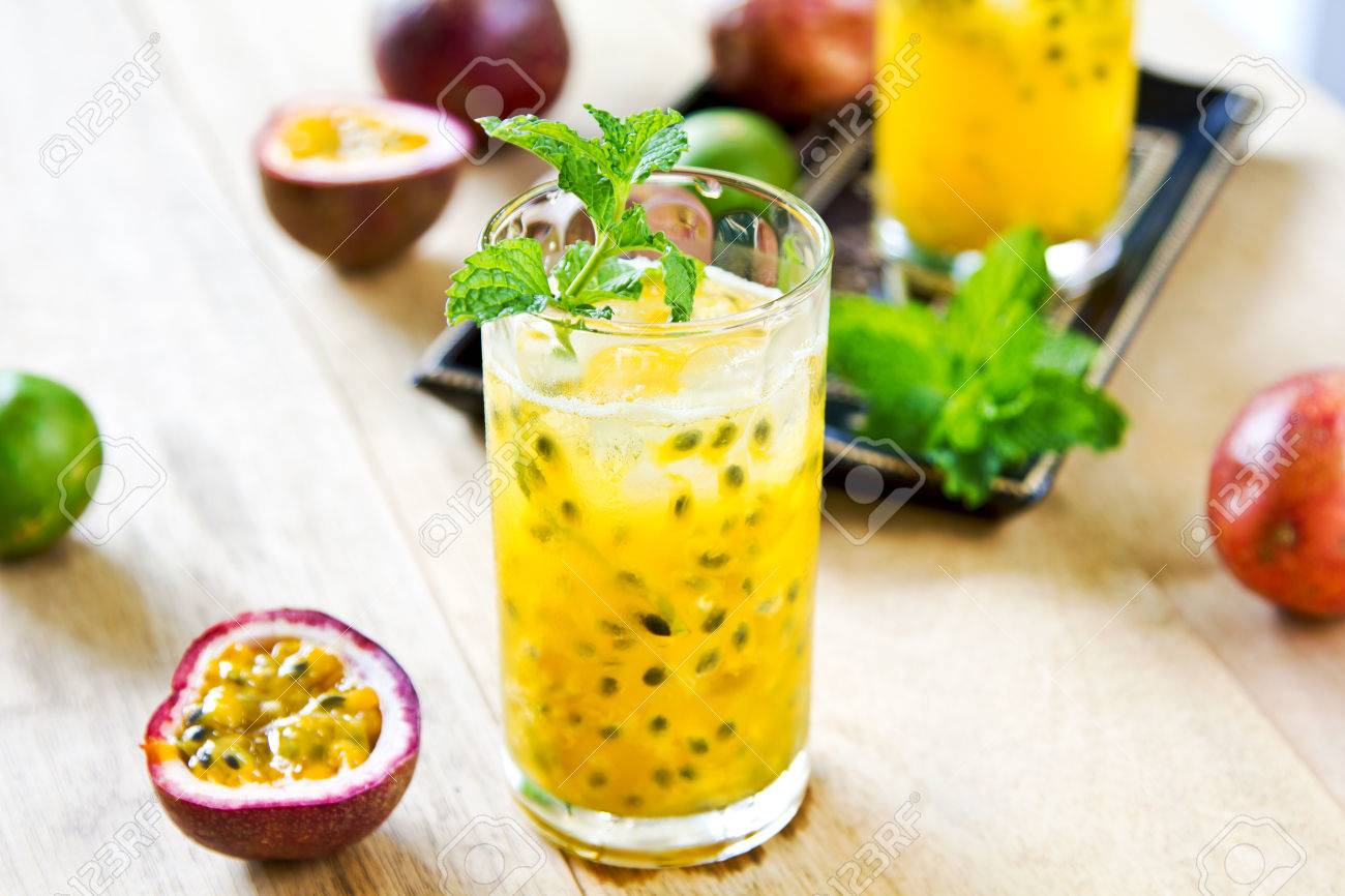 Fresh Passion fruit with Lychee and Lime Mojito