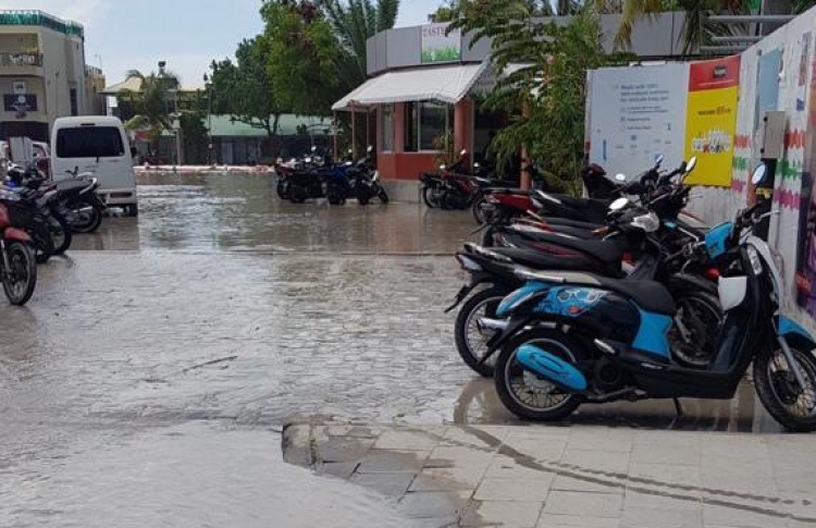 މާލެއަށް އުދަ އަރާފައި - ފޮޓޯ: މީސްމީޑިއާ