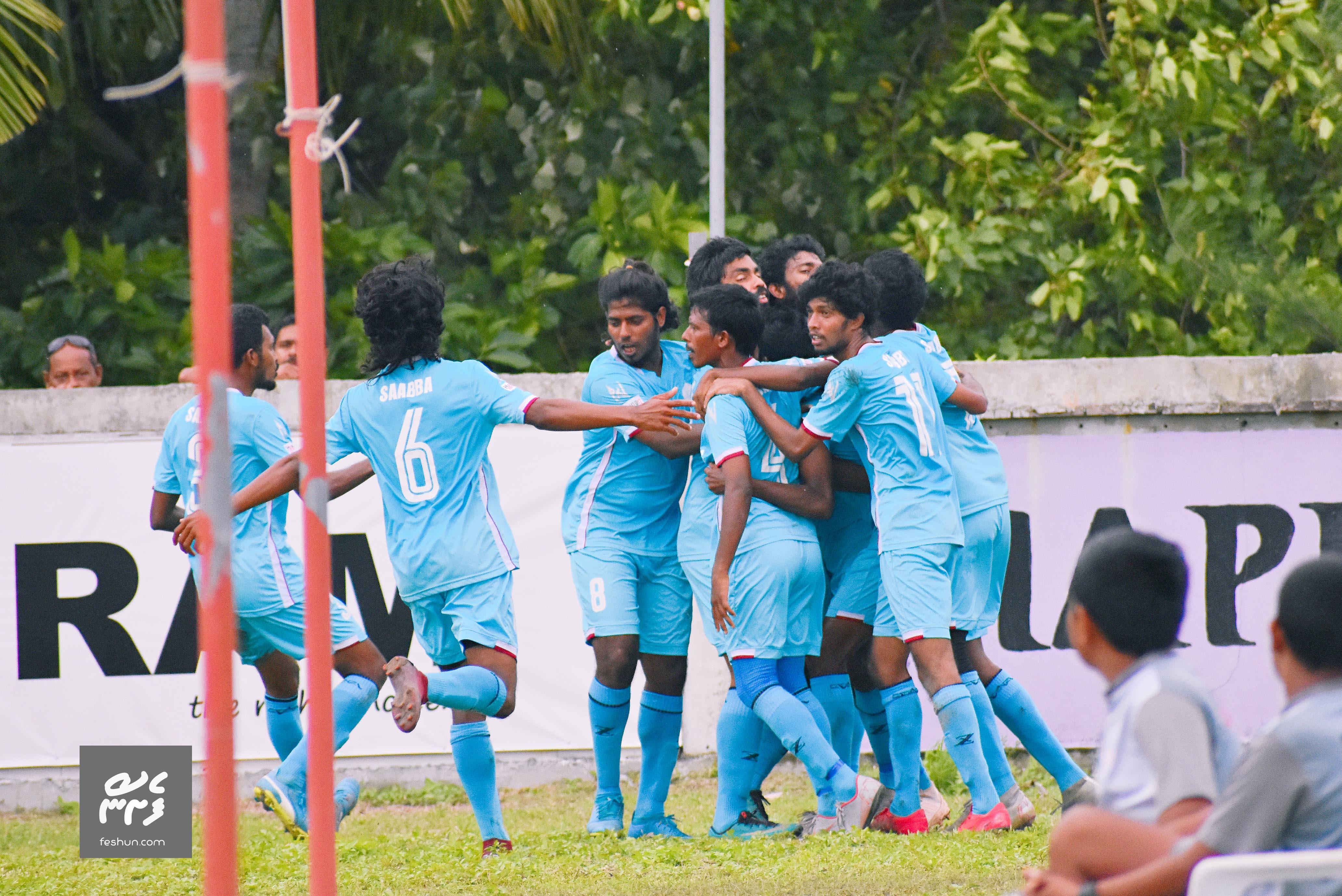 ކްލަބު ތިލަދުންމަތި އަދި ސާއްބަ އެކުވެރި ކްލަބު ބައްދަލުކުރި ސެމީ ފައިނަލް މެޗުގެ ތެރެއިން - ފެށުން ފޮޓޯ: ޢަލީ ވިސާމް