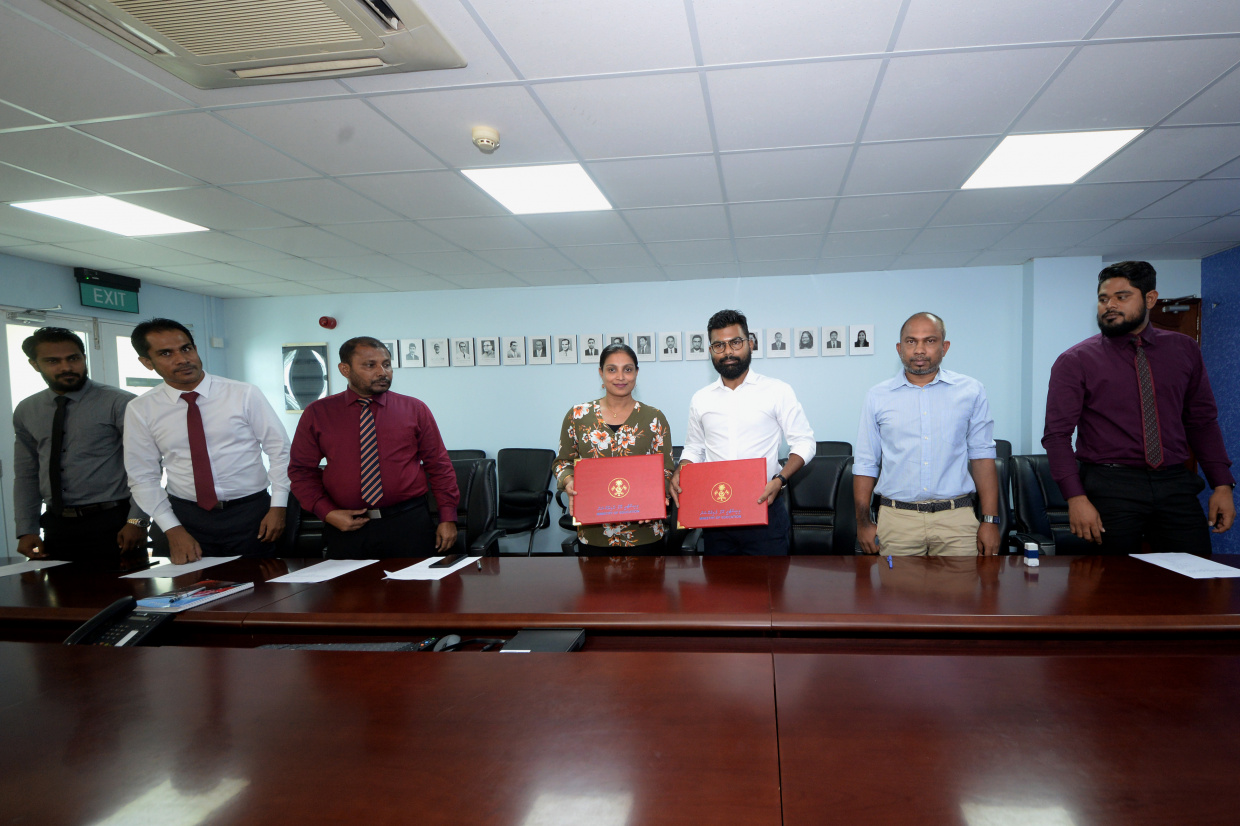 ފޮޓޯ: ސަން އޮންލައިން