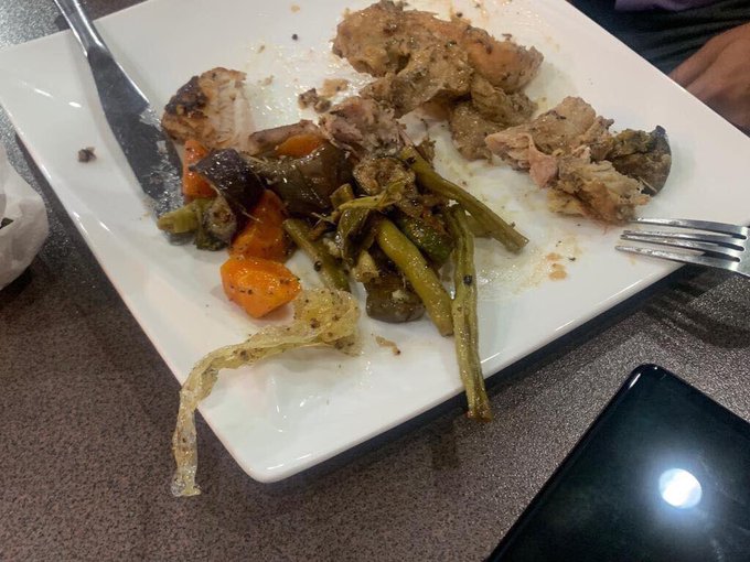 މެމްބަރެއްގެ ކެއުމުން ފެނުނު "ކޮންޑަމެއް" ކަހަލަ އެތި - ފޮޓޯ: ޖަޒީރާ