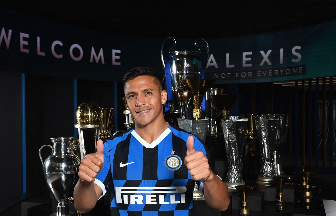 0_FC-Internazionale-Unveil-New-Signings-Alexis-Sanchez-And-Cristiano-Biraghi