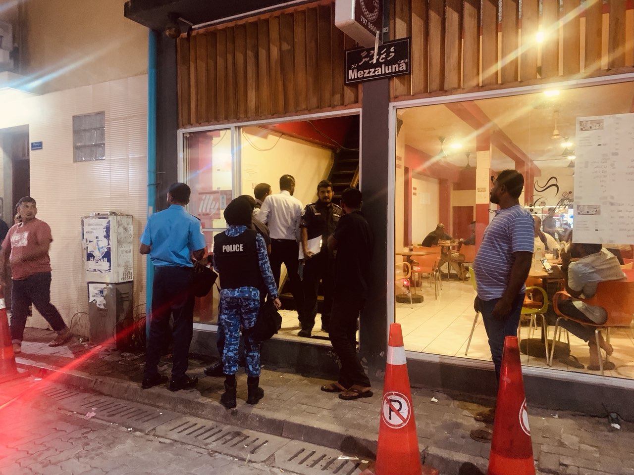 ފުލުހުން ހިންގި ޚާއްޞަ އޮޕަރޭޝަނުގެ ތެރެއިން - ފޮޓޯ: އެމްވީ ކްރައިސިސް