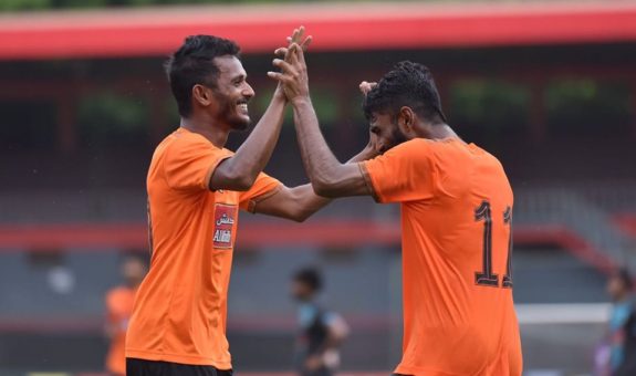 ދެ ކުޅުންތެރިން - ފޮޓޯ: މިހާރު