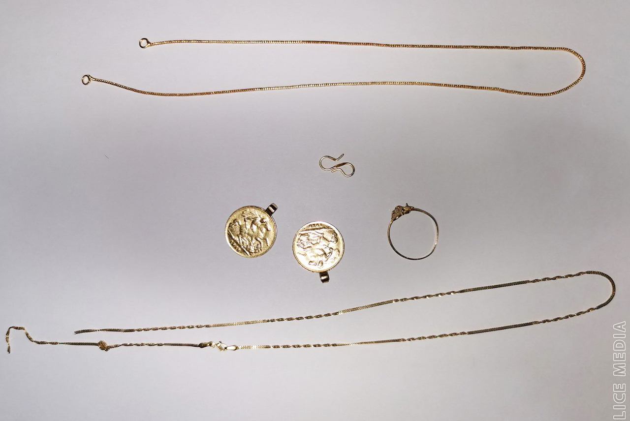 ވަގަށް ނެގި ރަން ގަހަނާ - ފޮޓޯ: ޕޮލިސް