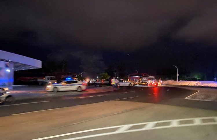 އެކްސިޑެންޓް ހިނގި ސަރަހައްދުގައި ފުލުހުން ހަރަކާތްތެރިވަނީ - ފޮޓޯ: މިހާރު