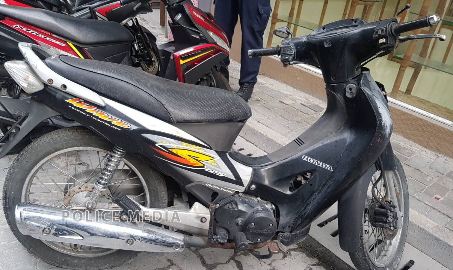 ހޯދައިފައިވާ ސައިކަލް ޕޮޓޯ:ފޮލިސް