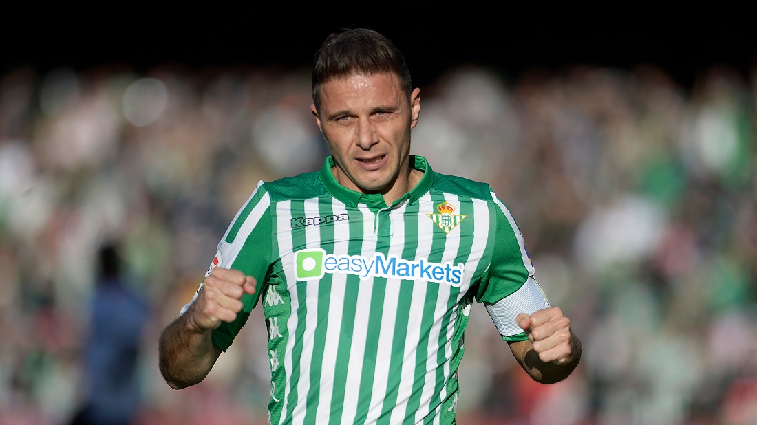 joaquin-real-betis-2019-20_18h7q054f7kcb11hikfw7ym9o4