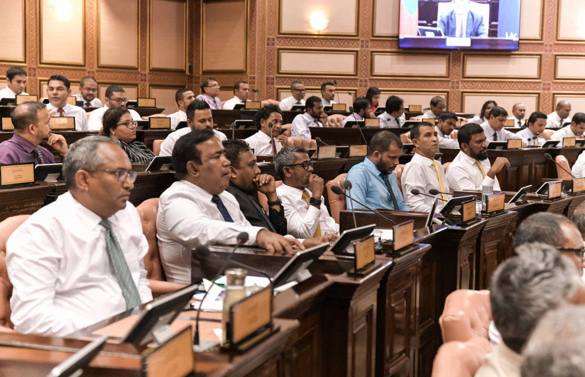 މަޖިލީހުގެ މެމްބަރުން މަޖިލިސް ޖަލްސާއެއްގައި | ފޮޓޯ : ރައްޔިތުންގެ މަޖިލިސް