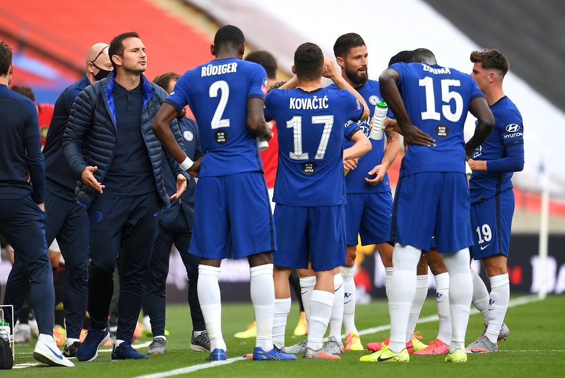 ޗެލްސީ ކުޅުންތެރިންނަށް ކޯޗު ލަމްޕާޑު އިރުޝާދު ދެނީ - ފޮޓޯ: ބީބީސީ