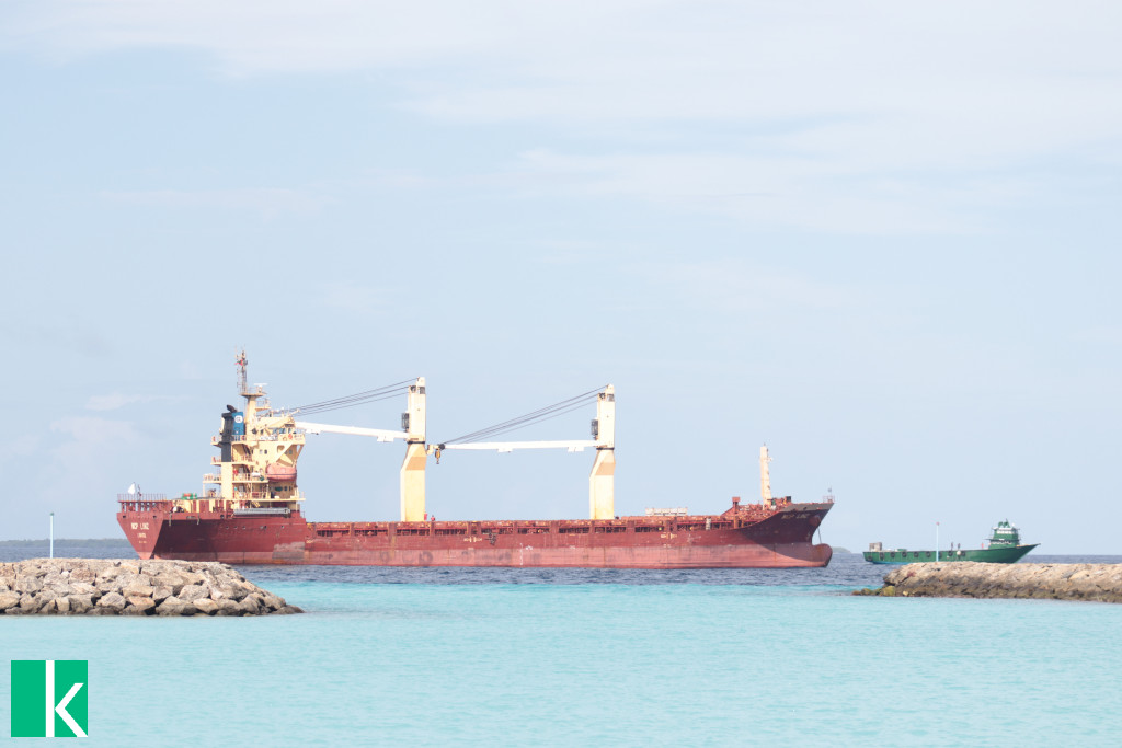 -ކޮޗިން ފެރީ ކުޅުދުއްފުށި ބަނދަރުގައި ފޮޓޯ: ކުޅުދުއްފުށި އޮންލައިން