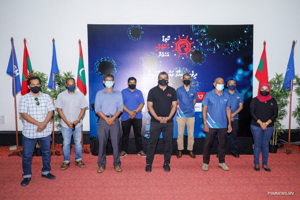 "ކޮވިޑް ހުއްޓުވާނީ އަހަރެން" ޤައުމީ ކެމްޕޭނުގެ ލަވަ ލޯންޗުކުރުމުގެ ރަސްމިއްޔާތުގެ ތެރެއިން- ފޮޓޯ: ޕީއެސްއެމް