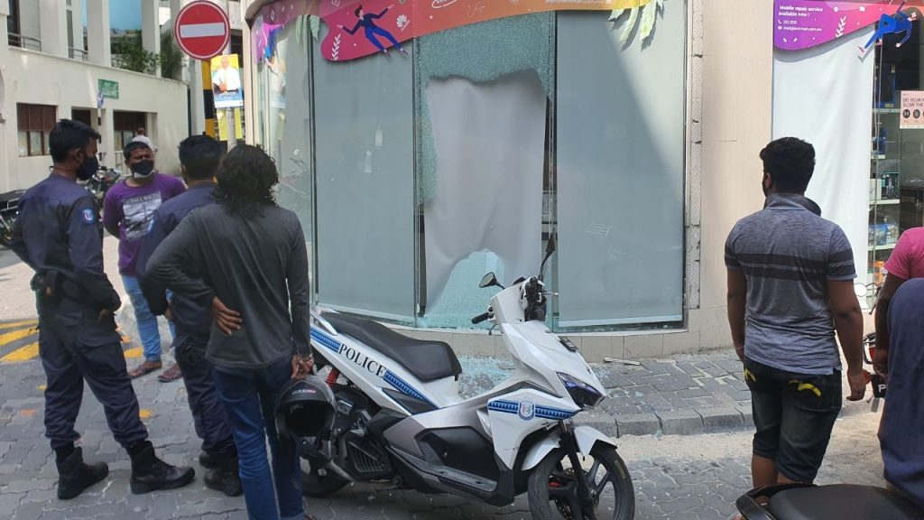 ފޮޓޯ: ރަސްއޮންލައިން