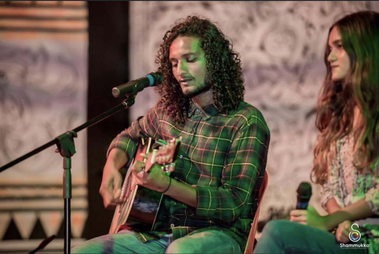 ފޮޓޯ: ފޭސްބުކް