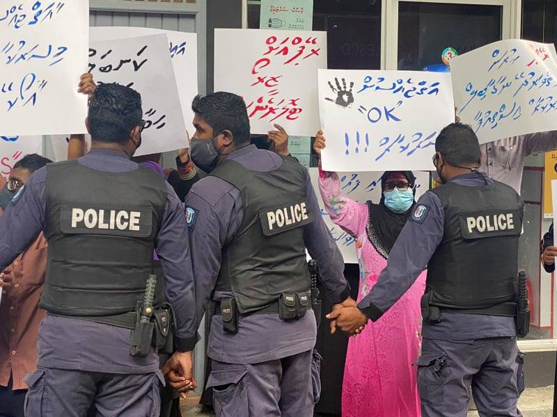 އިދިކޮޅުން ކުރިއަށްގެންދާ އިހުތިޖާޖުގެ ތެރެއިން: ފޮޓޯ - ޕީޕީއެމް މީޑިއާ