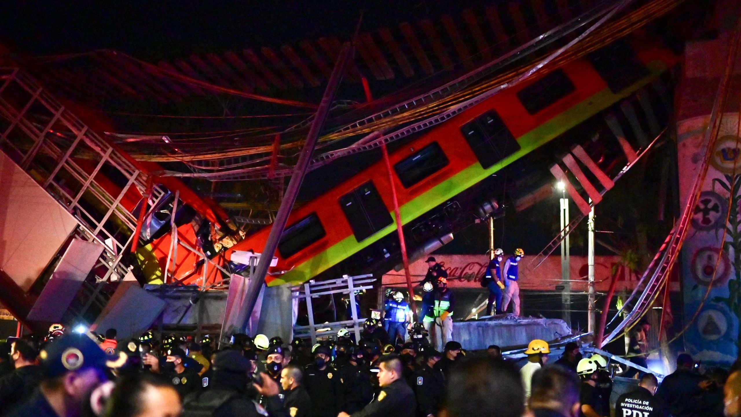 MEXICO-ACCIDENT-TRAIN