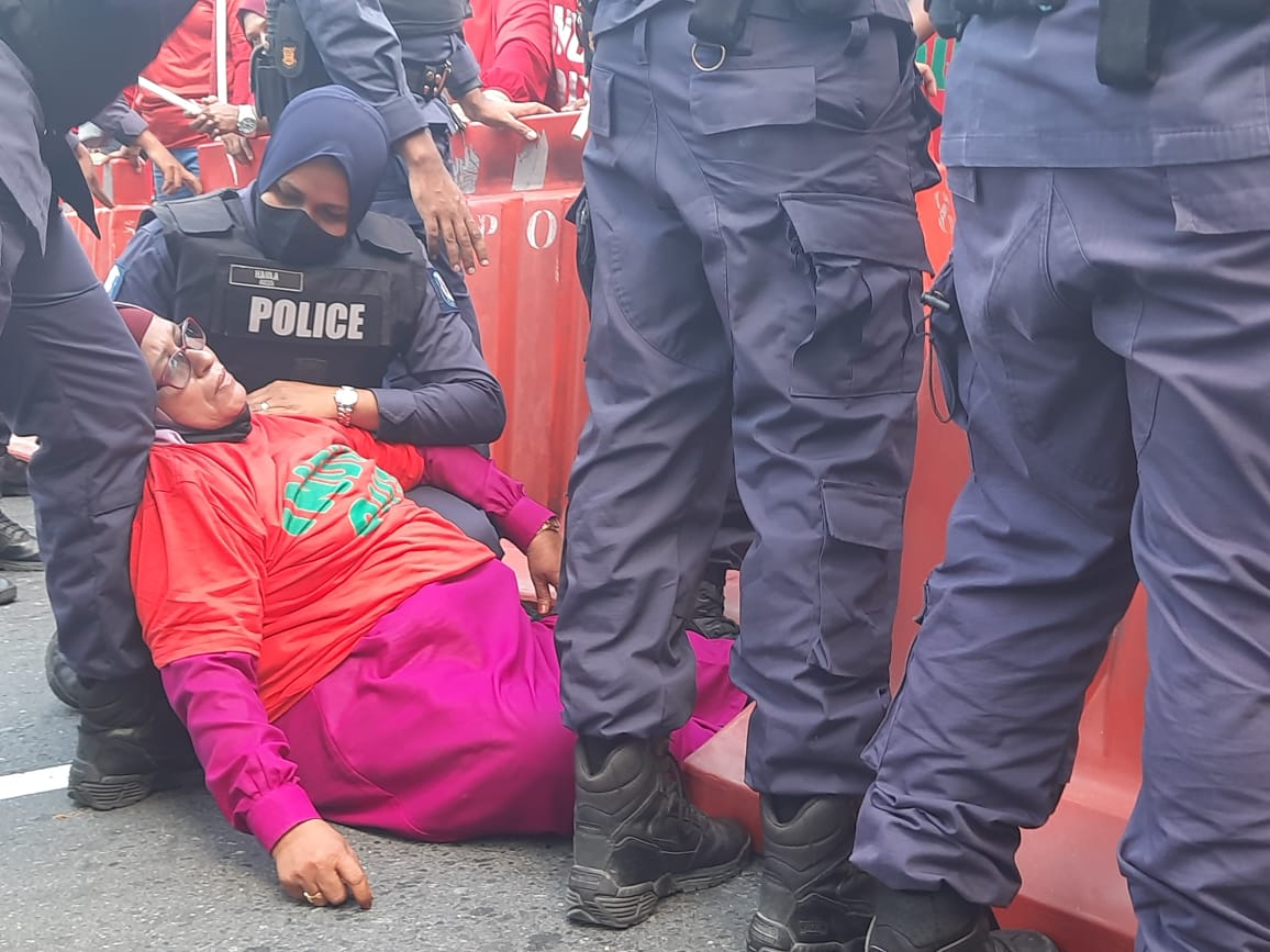 އިދިކޮޅު އެއްވުމުގެ ތެރެއިން-- ފޮޓޯ: ޕީޕީއެމް