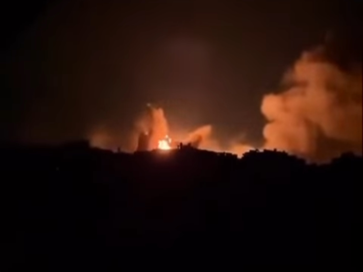 އިޒްރޭލުން ޣައްޒާއަށް ހަމަލާދޭ މަންޒަރު: ފޮޓޯ/މީސްމީޑިއާ