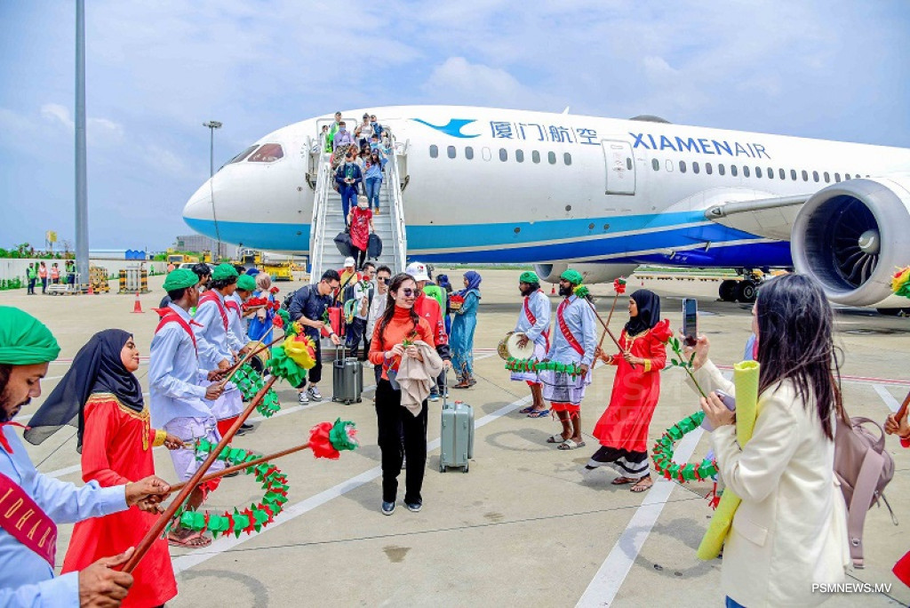 big_1gUzrDlmSXvvap5xtrRopgUjQ