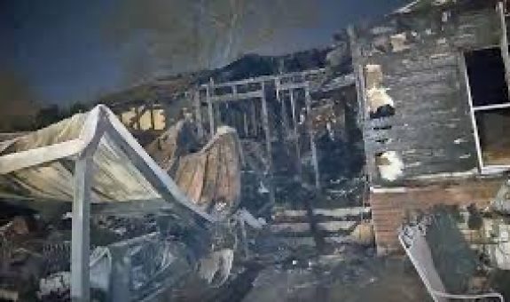 039F87FD-ED43-4D45-BBDF-8897A62EDE77