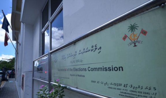 ޕޮޓޯ: ރާއްޖެ އެމްވީ