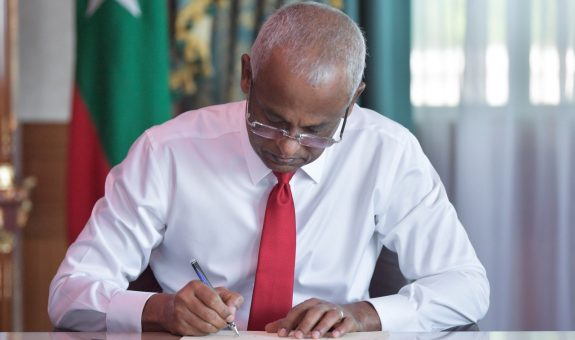 ފޮޓޯ: ރައީސް އޮފީސް