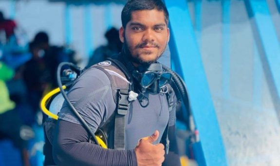 އިންޑިއާގައި ތަމްރީނު ހަދަމުން ދަނިކޮށް މިއަދު ނިޔާވި ސުލްތާން އިބްރާހިމް--