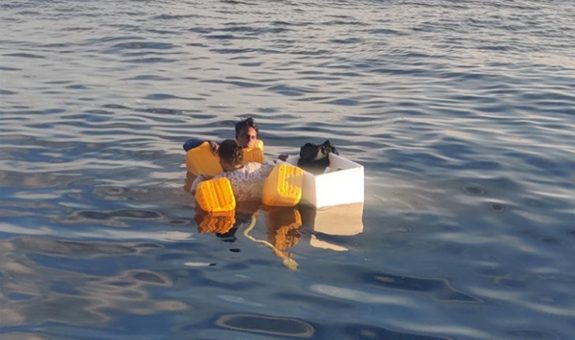 ފެތުނު ދޯނިން ކަނޑުވި ތިން މީހުންގެ ތެރެއިން ދެ ބިދޭސީން ހަންތަކެއްގައި އެލިގެން-- ފޮޓޯ: އެމްއެންޑީއެފް