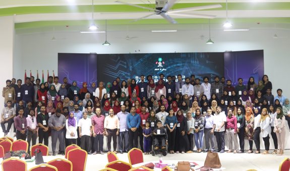 ޔޫތް ލީޑަރސް ފޯރަމްގެ ބައިވެރިން - ފޮޓޯ: މިނިސްޓަރީ