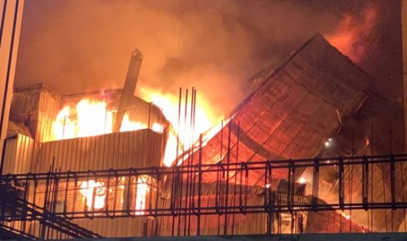 އަލިފާން ރޯވެ އަރިއަޅާލި އިމާރާތް - ފޮޓޯ: ވަގުތު