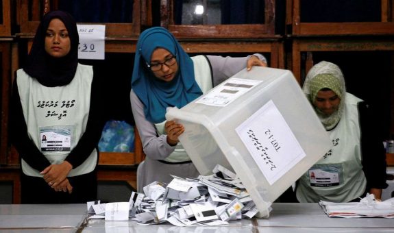 ފޮޓޯ: ދުވަސް