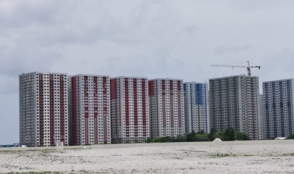 ހުޅުމާލޭގައި އިމާރާތްކުރި ފްލެޓުތައް | ފޮޓޯ: މިޙާރު