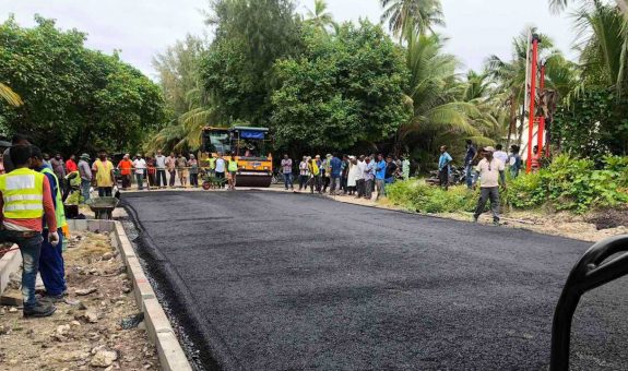 ފުވައްމުލައް މަގު ހެދުން