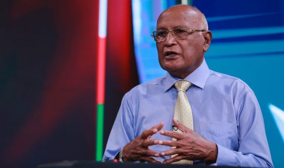 ހެލްތު މިނިސްޓަރު އަޙްމަދު ނަސީމް - ފޮޓޯ: ޕީއެސްއެމް