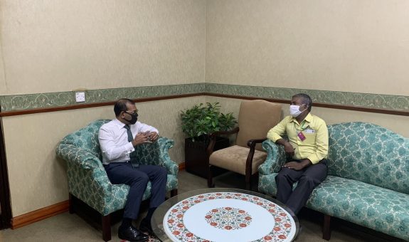 ރައީސް ނަޝީދާއި އީޕީއޭގެ ޑިރެކްޓަރު ޖެނެރަލް ނައީމް ބައްދަލު ކުރައްވަނީ