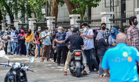 ފޮޓޯ: އަދަދު