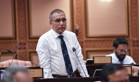 ފޮޓޯ: މަޖިލިސް
