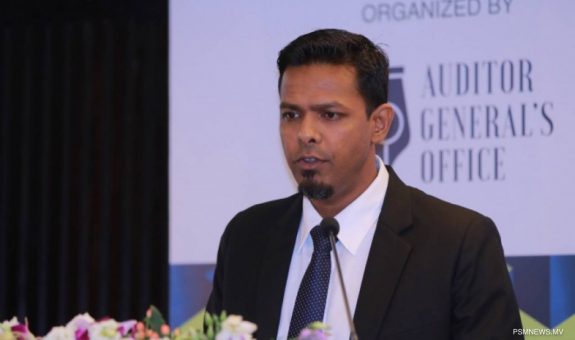 އޮޑިޓަރ ޖެނެރަލް ހަސަން ޒިޔަތު - ފޮޓޯ: ޕީއެސްއެމް
