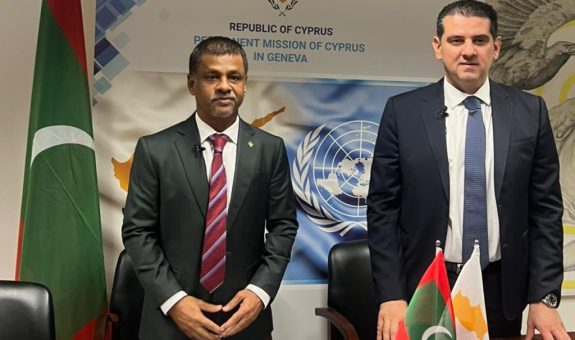 big_1Z1DQCTgZ1MqLSYysplE9gT5x big_1Z1DQCTgZ1MqLSYysplE9gT5x