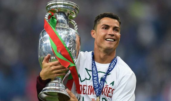 cristiano-ronaldo-portugal-france-uefa-euro-10072016_1oqqir4ne9hw71o1j4ab3n0my9