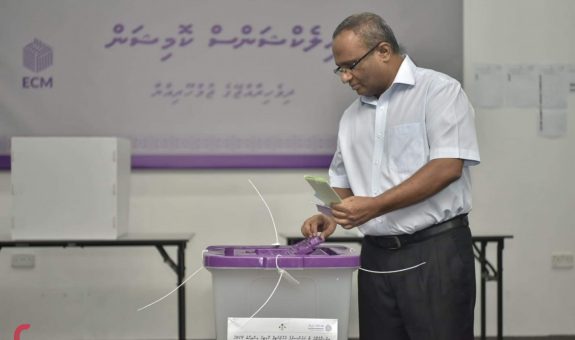 ބާ ކައުންސިލްގެ އިންތިހާބުގެ ތެރެއިން - ފޮޓޯ: ރާއްޖެ އެމްވީ