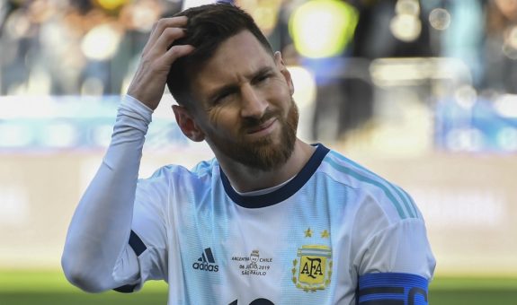 ލިިއޮނަލް މެސީ . . . .