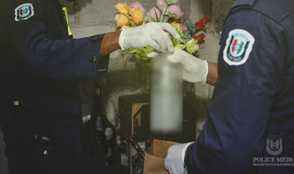 ފޮޓޯ: ޕޮލިސް