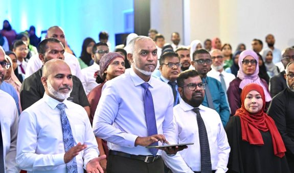 މުދައްރިސުން ތަމްރީނުކުރުމުގެ ޤައުމީ ޕްރޮގްރާމް ރައީސުލްޖުމްހޫރިއްޔާ އިފްތިތާޙް ކޮށްދެއްވަނީ - ފޮޓޯ: ރައީސް އޮފީސް