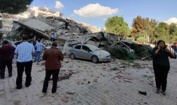 ތުރުކީއަށްއައި ބިންހެލުމުގެ ސަބަބުން އަސަރުކޮށްފައިވާ ސަރަހައްދެއް