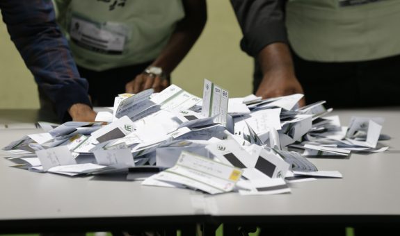 urn-publicid-ap-org-1418c41d22f447b081e91510c60c851fMaldives_Elections_12617-780x468